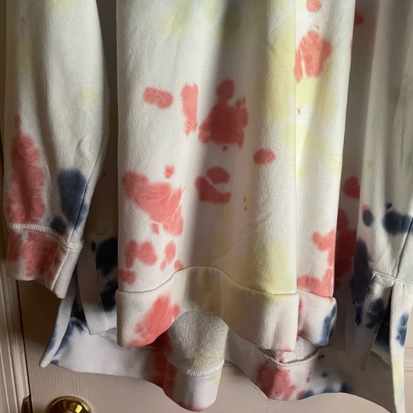 Livi Active By Lane Bryant Women's Size 18-20 Tie Dye Sweatshirt - Picture 7 of 16
